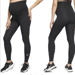Nike Maternity leggings; black. Dri-fit. Size Medium